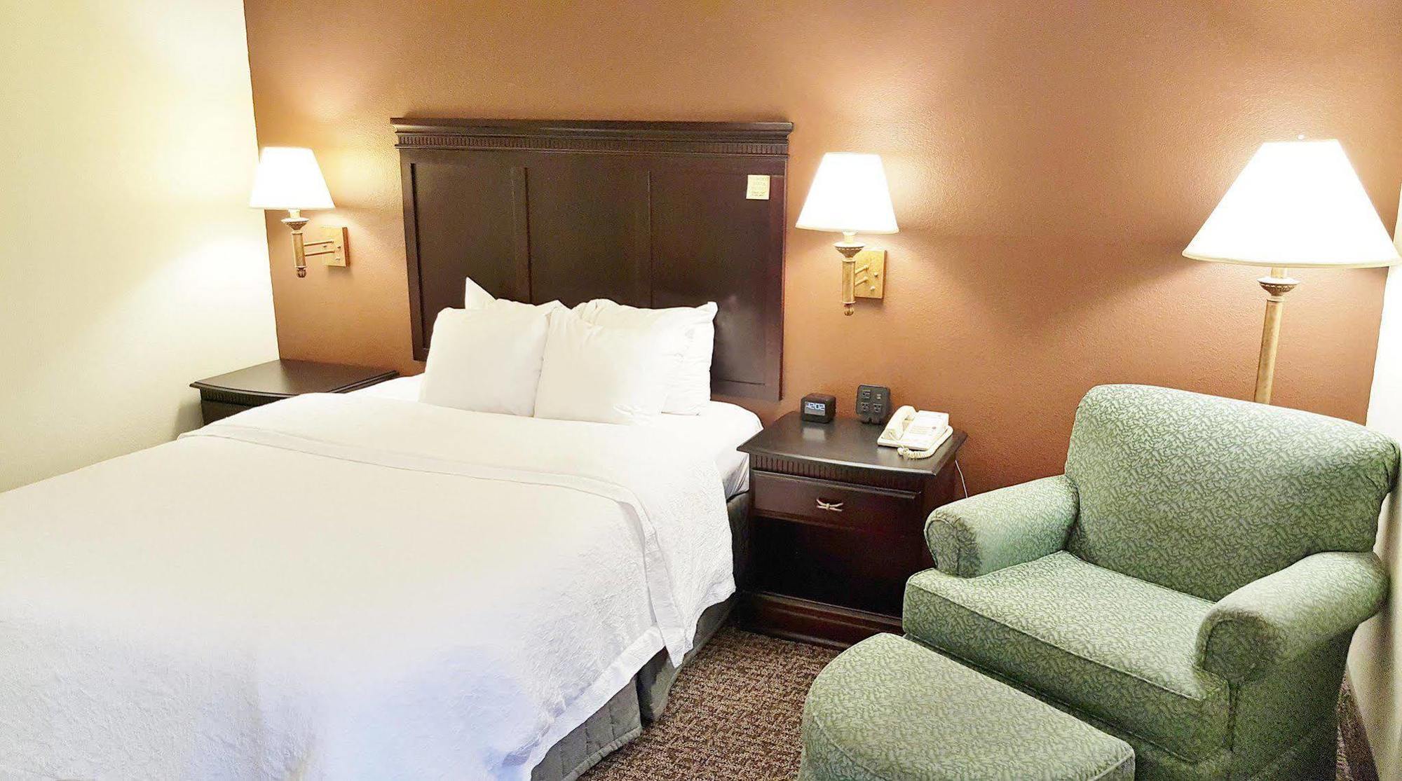 Hampton Inn Kansas City Blue Springs Exterior foto